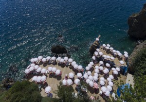 Mavi Bayrakl Falez Plajlarna Antalyallardan Tam Puan